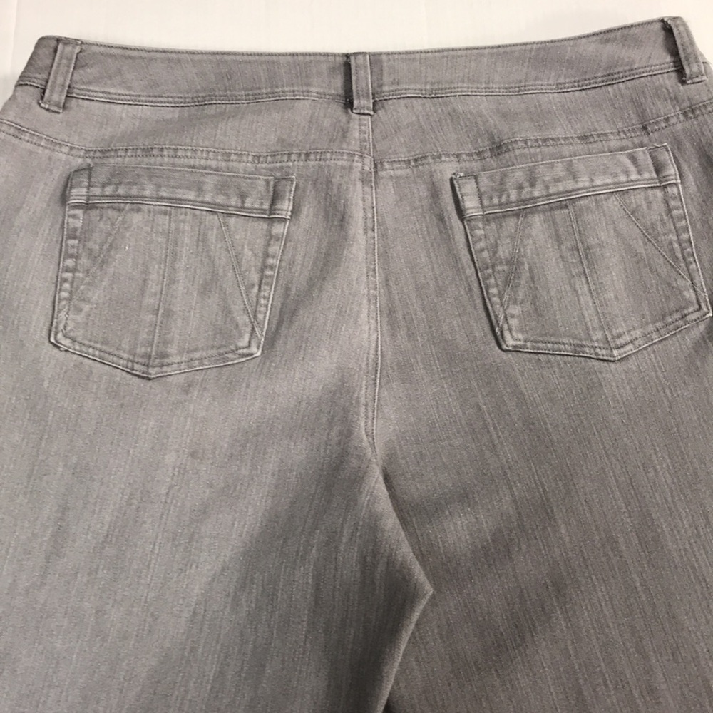 JONES NEW YORK SPORT WOMAN Light Gray Jeans Sz 16W Comfort Stretch Denim